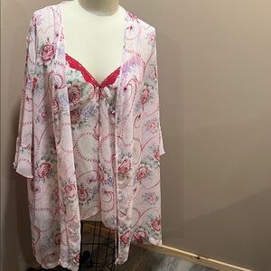Secret Treasures Pink Floral Women's Robe Set